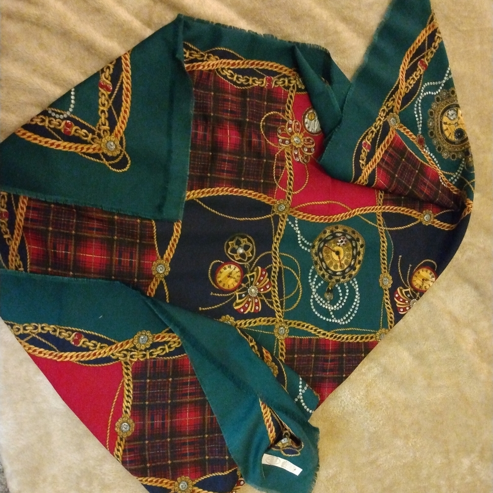 Made in Italy / Women’s Square Scarf - a 🎁